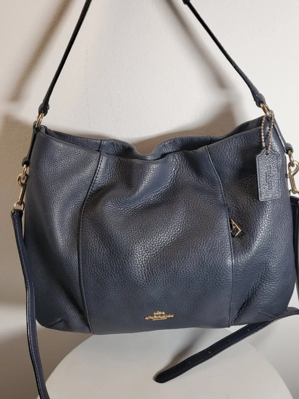 42. COACH dark navy pebbled hobo zip top shoulder bag gold hardware